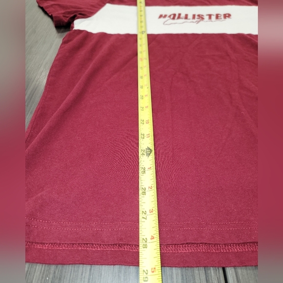 Hollister Burgundy and White Short Sleeve Tee - Picture 5 of 7